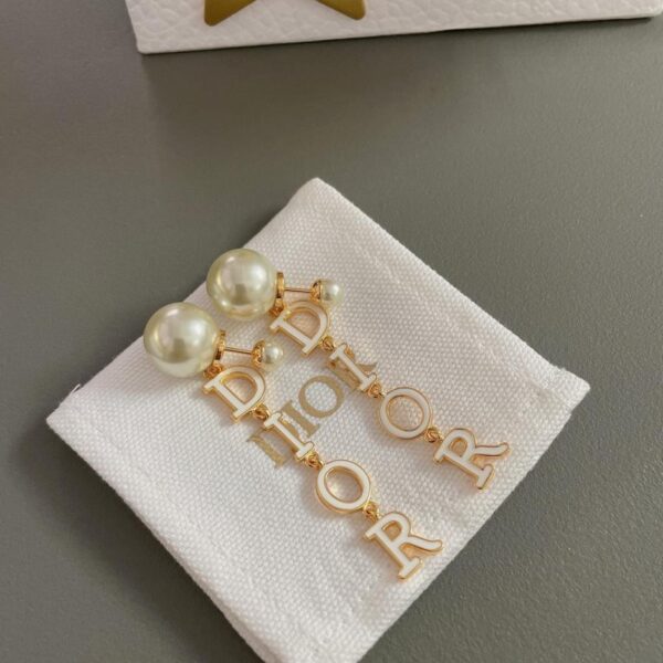 Orecchini Dior con perle e lettere (GWOQ6)