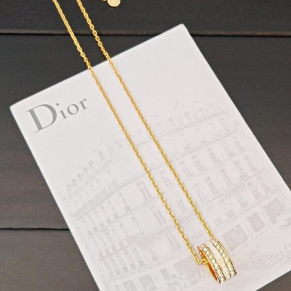 L'ultima collana a cerchio bianco di Dior, in ottone ZP (B0CIL)