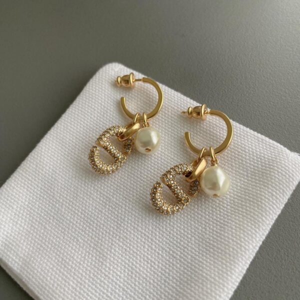 replica,repliche,fake,1:1,earrings,bracelet,ring,jewelry Orecchini Dior con perline e diamanti (PJ8GU)