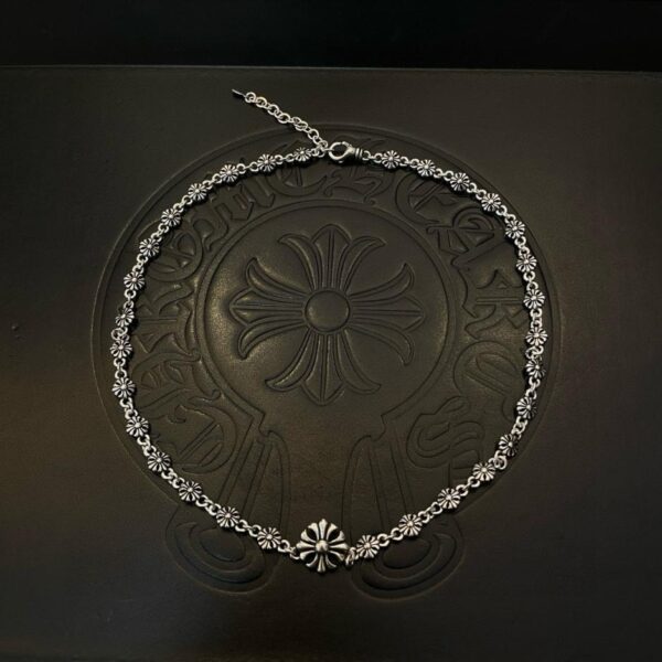replica,repliche,fake,1:1,earrings,bracelet,ring,jewelry Nuova collana con croce Chrome Hearts di qualità da banco (ATKMA)