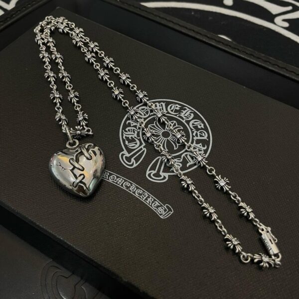 replica,repliche,fake,1:1,earrings,bracelet,ring,jewelry Nuova collana con ciondolo a forma di cuore con croce classica in diamanti bianchi e cuori cromati di alta qualità (2D8LZ)