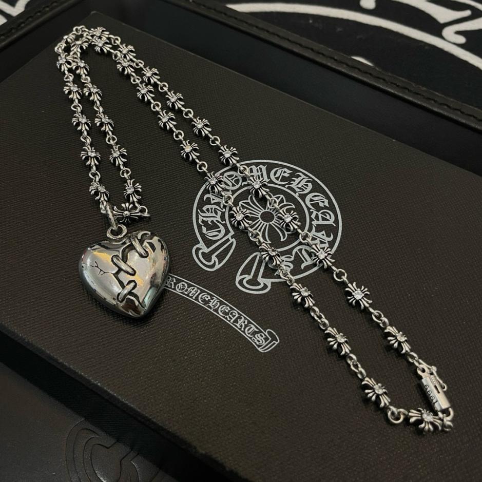 replica,repliche,fake,1:1,earrings,bracelet,ring,jewelry Nuova collana con ciondolo a forma di cuore con croce classica in diamanti bianchi e cuori cromati di alta qualità (2D8LZ) replica,repliche,fake,1:1,earrings,bracelet,ring,jewelry Nuova collana con ciondolo a forma di cuore con croce classica in diamanti bianchi e cuori cromati di alta qualità (2D8LZ)