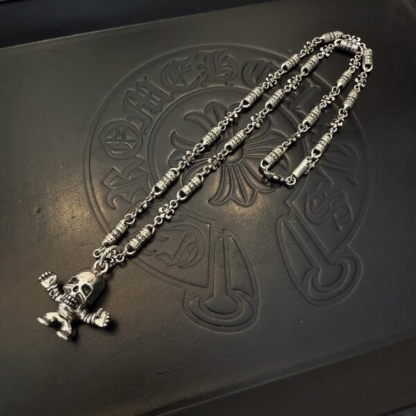 replica,repliche,fake,1:1,earrings,bracelet,ring,jewelry Nuova collana con ciondolo a forma di teschio, stile classico vintage, con fiori da scout, di qualità da banco, Chrome Hearts (D4E51)