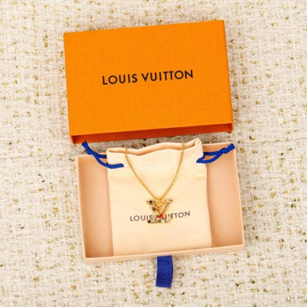 replica,repliche,fake,1:1,earrings,bracelet,ring,jewelry Collana Louis Vuitton con diamanti verdi fantasia (P3V55)