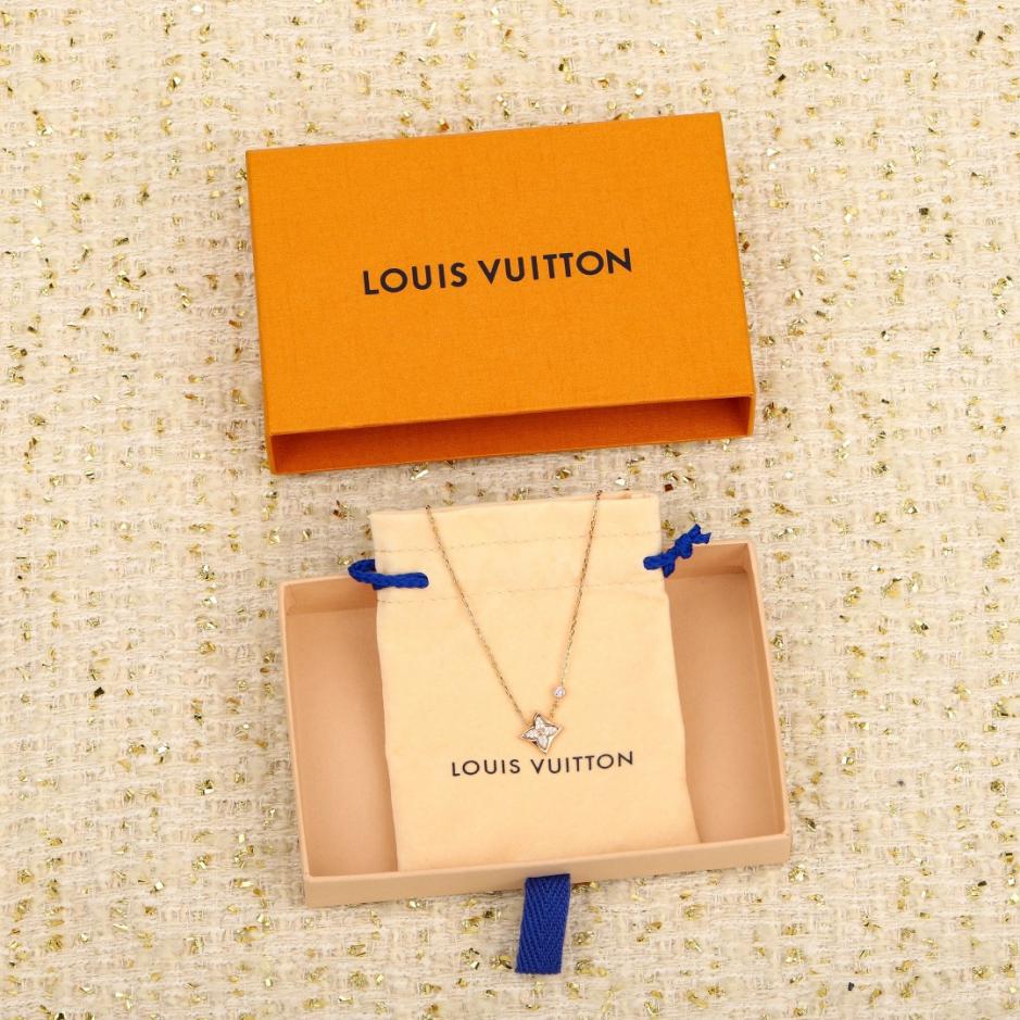 replica,repliche,fake,1:1,earrings,bracelet,ring,jewelry Collana Louis Vuitton Color Blossom BB Star (300S2) replica,repliche,fake,1:1,earrings,bracelet,ring,jewelry Collana Louis Vuitton Color Blossom BB Star (300S2)