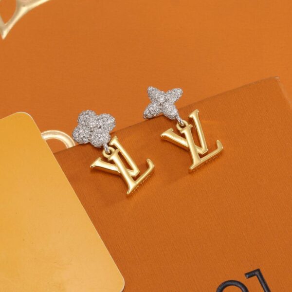replica,repliche,fake,1:1,earrings,bracelet,ring,jewelry Orecchini a bottone Louis Vuitton (6SMBV)