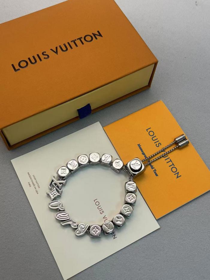 replica,repliche,fake,1:1,earrings,bracelet,ring,jewelry Bracciale LV Vers Dice in metallo temperato lucido (9J673) replica,repliche,fake,1:1,earrings,bracelet,ring,jewelry Bracciale LV Vers Dice in metallo temperato lucido (9J673)