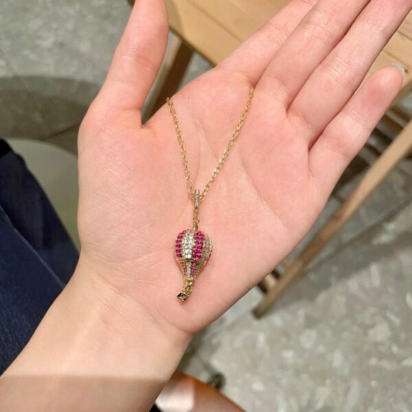 replica,repliche,fake,1:1,earrings,bracelet,ring,jewelry LOUIS VUITTON utilizza un classico motivo floreale con pendente a doppio fiore (5XRWK)