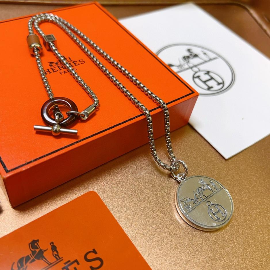 replica,repliche,fake,1:1,earrings,bracelet,ring,jewelry Collana Hermes con naso di maiale, serie di gioielli (269HA) replica,repliche,fake,1:1,earrings,bracelet,ring,jewelry Collana Hermes con naso di maiale, serie di gioielli (269HA)