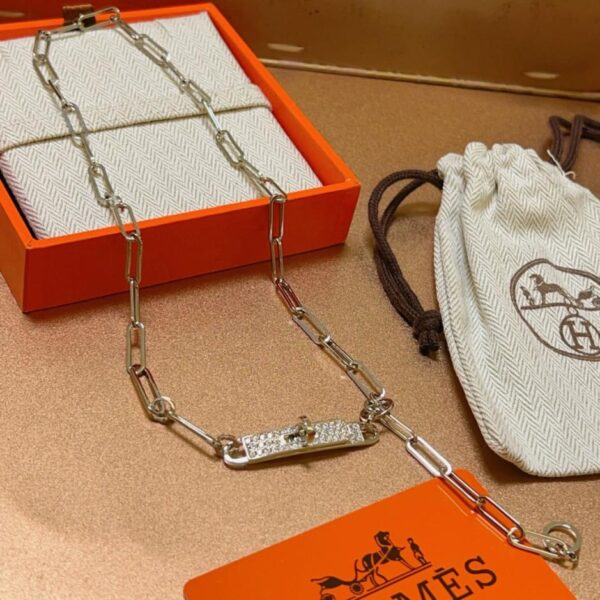 replica,repliche,fake,1:1,earrings,bracelet,ring,jewelry Collana Hermes con lettera H ovale, serie di gioielli (C1OOT)