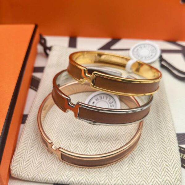 replica,repliche,fake,1:1,earrings,bracelet,ring,jewelry Bracciale Hermès in pelle marrone da uomo, nuova versione aggiornata (V1DF7)