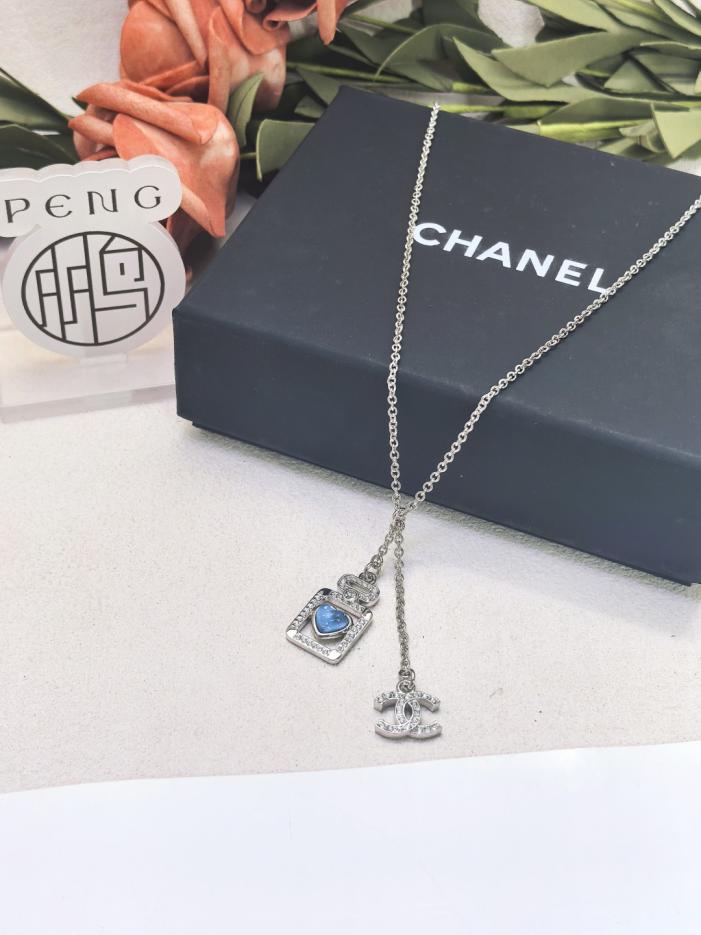 replica,repliche,fake,1:1,earrings,bracelet,ring,jewelry Versione da bancone Chanel, collana con flacone di profumo in gelatina blu, ciondolo in ottone placcato oro vero per bottiglia di profumo da festival (CV4UW) replica,repliche,fake,1:1,earrings,bracelet,ring,jewelry Versione da bancone Chanel, collana con flacone di profumo in gelatina blu, ciondolo in ottone placcato oro vero per bottiglia di profumo da festival (CV4UW)