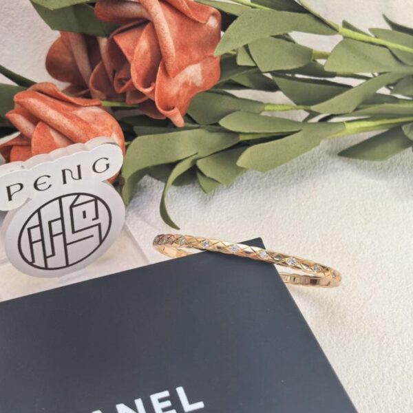 replica,repliche,fake,1:1,earrings,bracelet,ring,jewelry Versione contatore Bracciale Chanel con diamanti e mezzo diamante versione stretta placcato oro 18 carati spesso conservazione del colore (1O2D5)