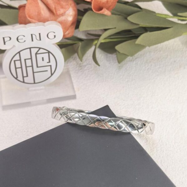 replica,repliche,fake,1:1,earrings,bracelet,ring,jewelry Bracciale Chanel in diamanti versione larga, placcato oro 18 carati, colore spesso e preservato (ELUE0)