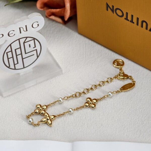 replica,repliche,fake,1:1,earrings,bracelet,ring,jewelry Collana di perle a forma di fiore LV, ottone di alta qualità, perla di resina (O1T7A)