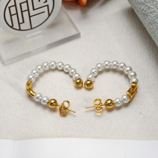 Nuovi orecchini LV in oro con perle e fiori, in ottone di alta qualità, perle di resina (A7VPH)