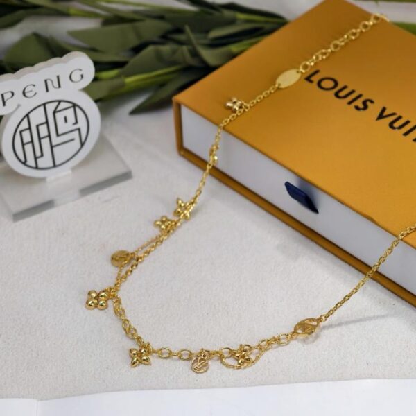 replica,repliche,fake,1:1,earrings,bracelet,ring,jewelry Collana con fiore LV in ottone placcato oro vero, piccolo ciondolo a forma di quadrifoglio (YA4IN)
