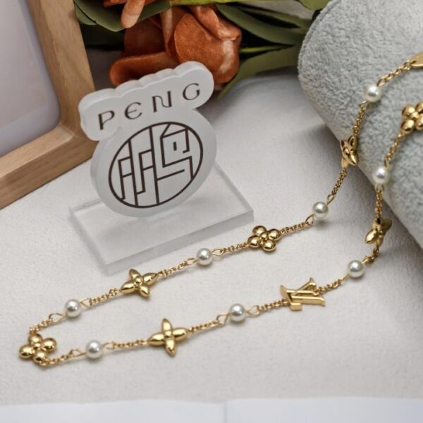 replica,repliche,fake,1:1,earrings,bracelet,ring,jewelry Collana di perle a forma di fiore LV, ottone di alta qualità, perla di resina (R6NVZ)
