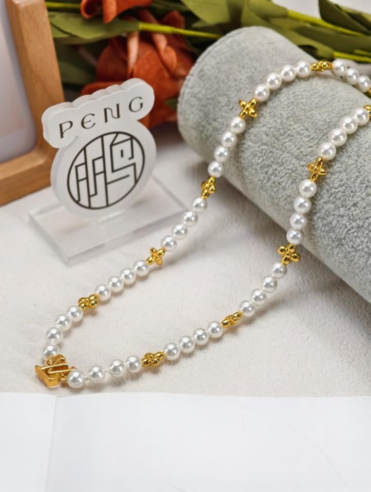 replica,repliche,fake,1:1,earrings,bracelet,ring,jewelry Collana LV Gold Flower Pearl Nuova, in ottone e resina di alta qualità (MBPNB) replica,repliche,fake,1:1,earrings,bracelet,ring,jewelry Collana LV Gold Flower Pearl Nuova, in ottone e resina di alta qualità (MBPNB)