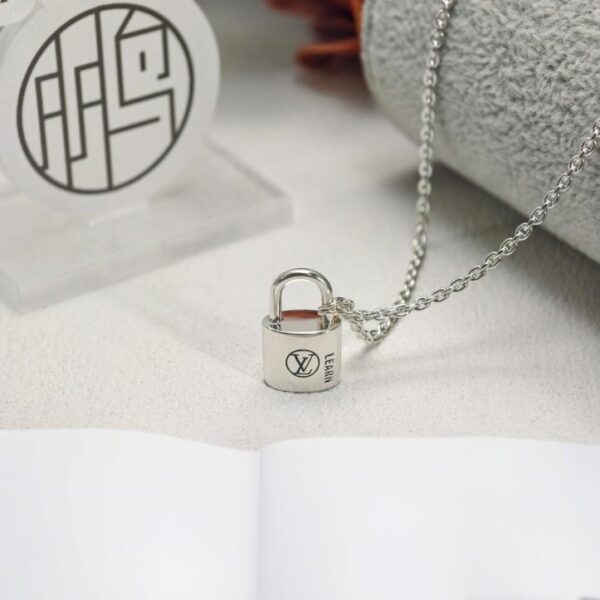 replica,repliche,fake,1:1,earrings,bracelet,ring,jewelry Collana LV Charity New Lock, argento sterling 925 (15,2 g) (65N7A)