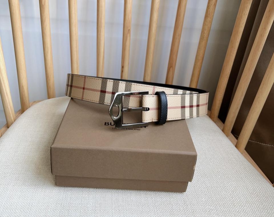 replica,repliche,fake,1:1,earrings,bracelet,ring,jewelry Nuova sincronizzazione Burberry London plaid con fibbia cava, larghezza fibbia 3,5 cm (E3GPZ) replica,repliche,fake,1:1,earrings,bracelet,ring,jewelry Nuova sincronizzazione Burberry London plaid con fibbia cava, larghezza fibbia 3,5 cm (E3GPZ)