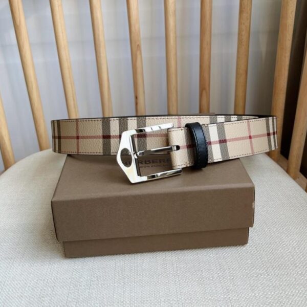 replica,repliche,fake,1:1,earrings,bracelet,ring,jewelry Nuova sincronizzazione Burberry London plaid con fibbia cava, larghezza fibbia 3,5 cm (KVIEF)