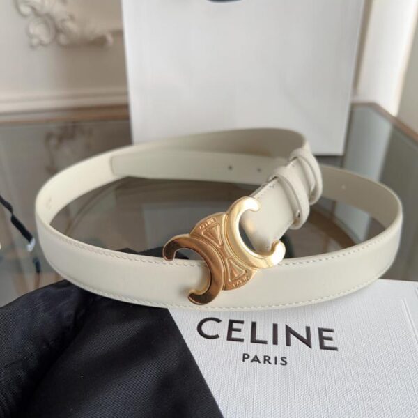 replica,repliche,fake,1:1,earrings,bracelet,ring,jewelry Cintura da donna CELINE, in pelle di vitello con esclusiva fibbia ad Arco di Trionfo, bianco sporco, larghezza 2,4 cm, cucita a mano (34WAR)