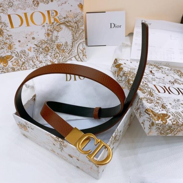 replica,repliche,fake,1:1,earrings,bracelet,ring,jewelry Cintura Dior Saddle Belt con hardware rotante, reversibile, 2,0 cm (F3Y2U)