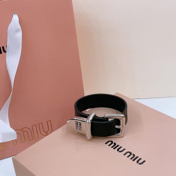 replica,repliche,fake,1:1,earrings,bracelet,ring,jewelry Miu Miu Bracciale Cintura in pelle 2,0 cm (8YPJ6)