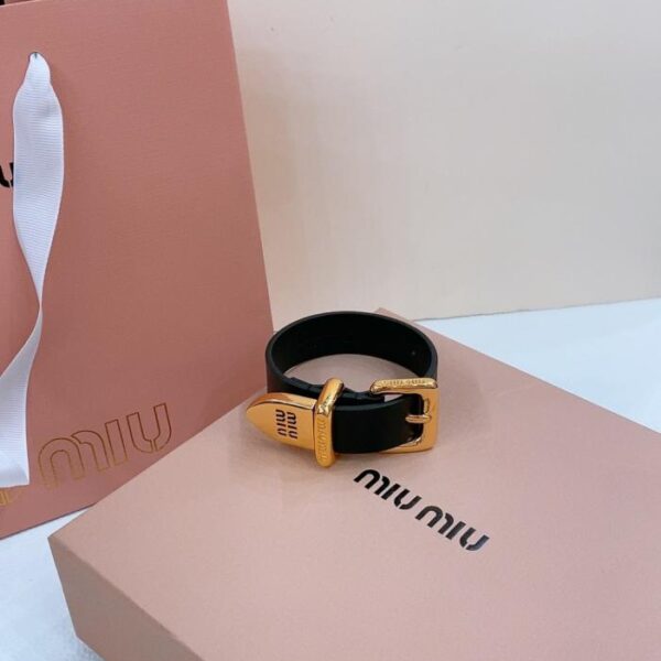 replica,repliche,fake,1:1,earrings,bracelet,ring,jewelry Miu Miu Bracciale Cintura in pelle 2,0 cm (9FIM3)