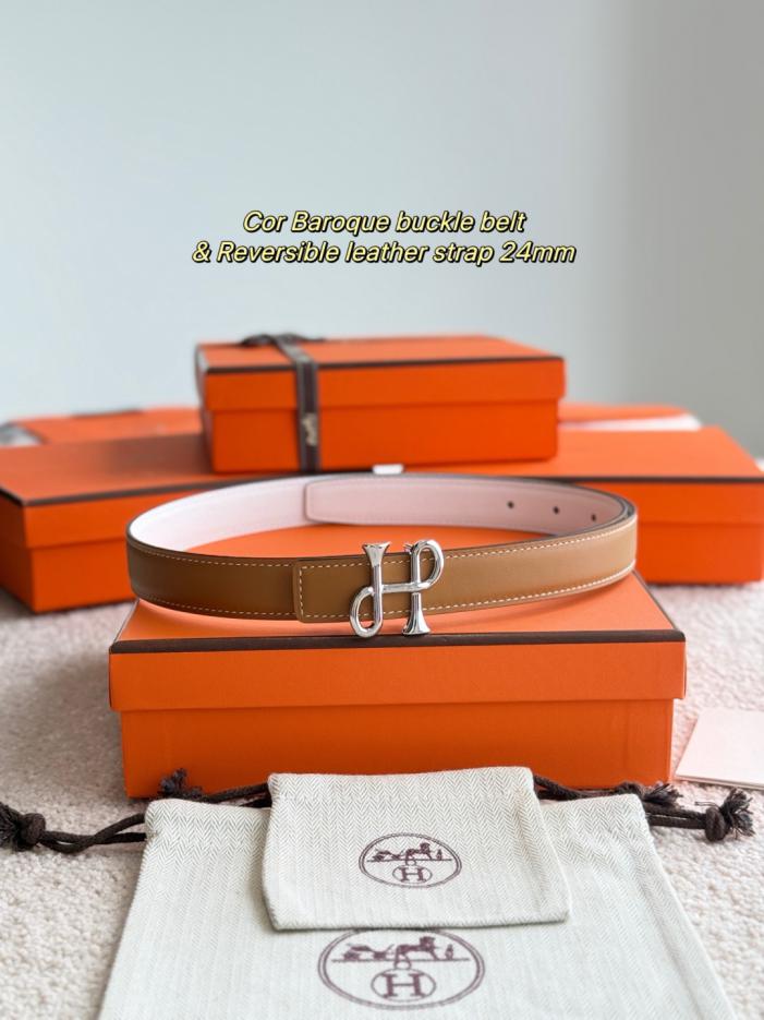 replica,repliche,fake,1:1,earrings,bracelet,ring,jewelry Cintura da donna Hermes con nuovi elementi decorativi in stile barocco Cor e pelle Epsom importata, larghezza 24 mm (TC9LF) replica,repliche,fake,1:1,earrings,bracelet,ring,jewelry Cintura da donna Hermes con nuovi elementi decorativi in stile barocco Cor e pelle Epsom importata, larghezza 24 mm (TC9LF)