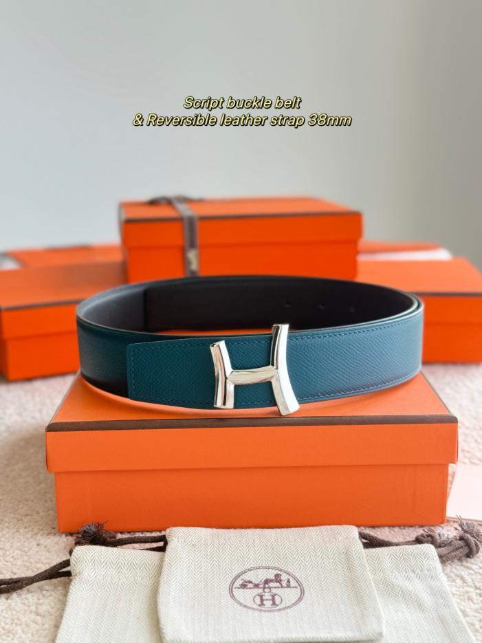 replica,repliche,fake,1:1,earrings,bracelet,ring,jewelry Cintura da uomo SCRIPT Premium Hardware con pelle Epsom importata, nera + blu di Prussia, 38 mm (7LTAC) replica,repliche,fake,1:1,earrings,bracelet,ring,jewelry Cintura da uomo SCRIPT Premium Hardware con pelle Epsom importata, nera + blu di Prussia, 38 mm (7LTAC)