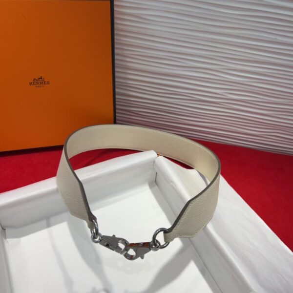 replica,repliche,fake,1:1,earrings,bracelet,ring,jewelry Dettagli della tracolla tascabile Kelly di Hermès Tracolla in pelle Swift ed EpsomTC (ELQPP)