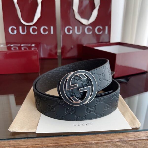 replica,repliche,fake,1:1,earrings,bracelet,ring,jewelry Cintura da uomo Gucci con fibbia Doppia G, nuova, sincronizzazione al contatore, 4 cm di larghezza, pelle di vitello importata bifacciale goffrata, disponibile in due colori, fibbia Doppia G in acciaio placcata sottovuoto, stile alla moda e versatile (8WT3Z)