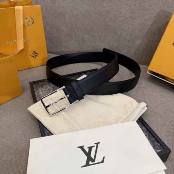 replica,repliche,fake,1:1,earrings,bracelet,ring,jewelry Cintura LV con fibbia ad ardiglione da 3,5 pollici, nuovo modello con motivo floreale Monogram in rilievo (8IN7S)