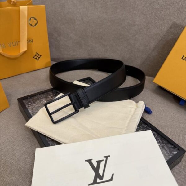replica,repliche,fake,1:1,earrings,bracelet,ring,jewelry Cintura LV 3.5 con fibbia ad ardiglione, nuovo modello con motivo floreale Monogram in rilievo (CWDSS)