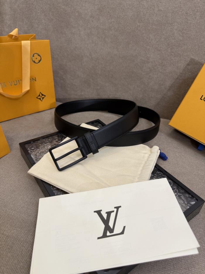 replica,repliche,fake,1:1,earrings,bracelet,ring,jewelry Cintura LV 3.5 con fibbia ad ardiglione, nuovo modello con motivo floreale Monogram in rilievo (Q52FG) replica,repliche,fake,1:1,earrings,bracelet,ring,jewelry Cintura LV 3.5 con fibbia ad ardiglione, nuovo modello con motivo floreale Monogram in rilievo (Q52FG)