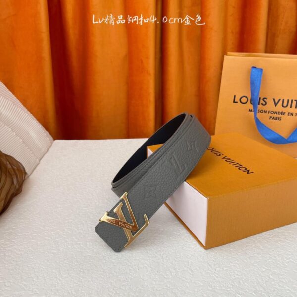 replica,repliche,fake,1:1,earrings,bracelet,ring,jewelry 【LOUIS VUITTON】 Qualità originale classica. Un lato con motivo classico a litchi, l’altro lato con trama semplice. Fibbia originale in acciaio di alta qualità, larghezza 4,0 cm (G7YRM)