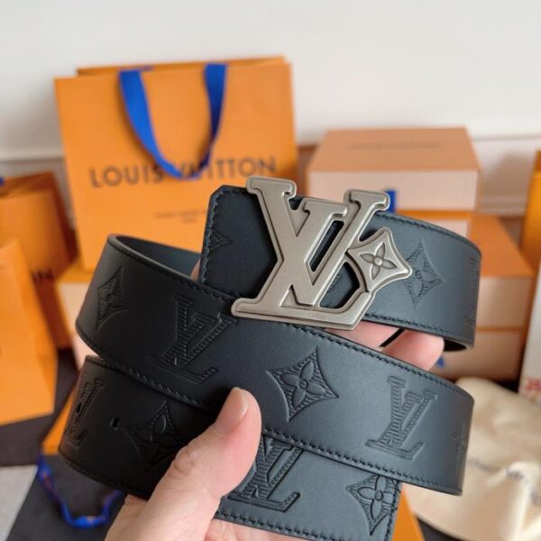 replica,repliche,fake,1:1,earrings,bracelet,ring,jewelry I nuovi modelli Louis Vuitton sono ora disponibili presso gli sportelli. Larghezza LV4.0CM M4110 (AXB10)