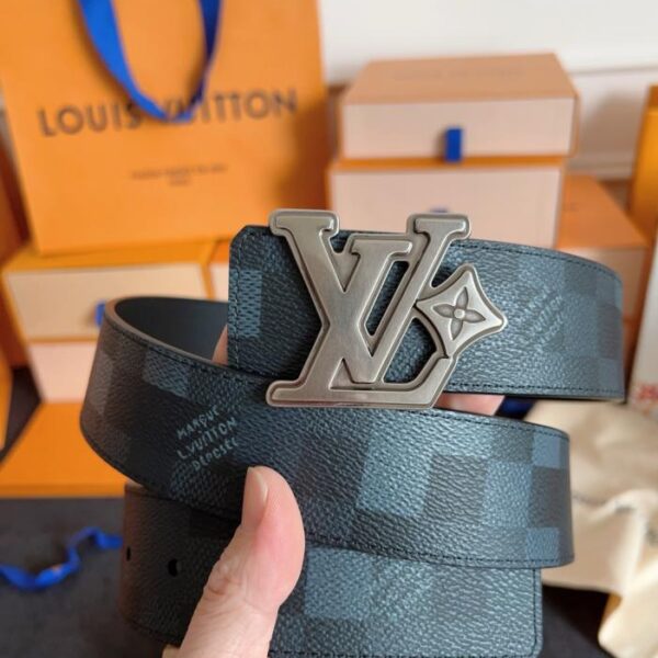 replica,repliche,fake,1:1,earrings,bracelet,ring,jewelry I nuovi modelli Louis Vuitton sono ora disponibili presso gli sportelli. Larghezza LV4.0CM M4110 (O5Y0O)