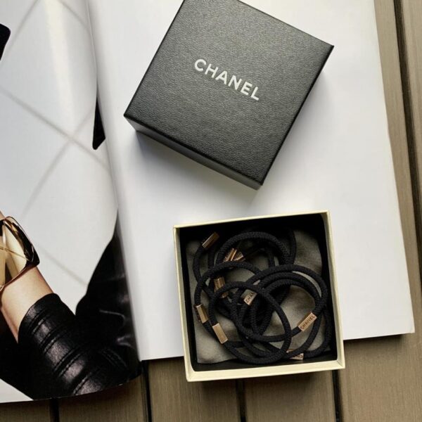 replica,repliche,fake,1:1,earrings,bracelet,ring,jewelry (10 pezzi) Elastici per capelli Chanel New Metal Label Classic Black High Elastic Durable 10 pezzi/scatola (6K55S)