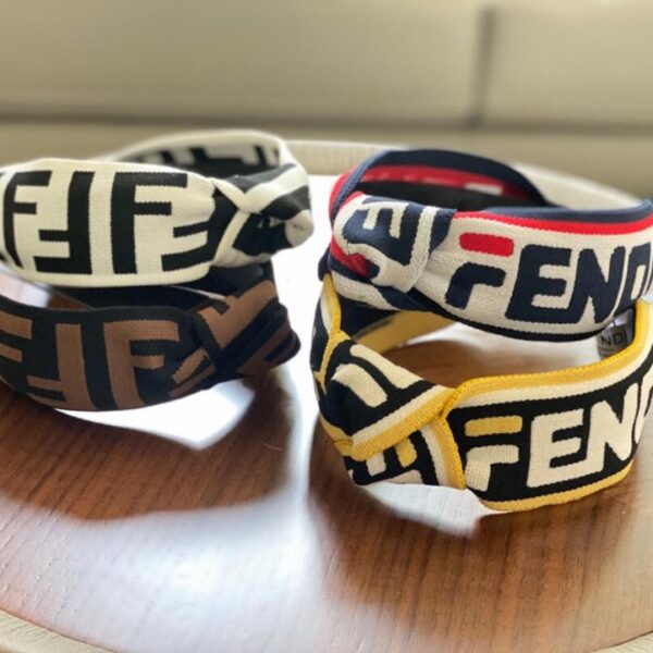 replica,repliche,fake,1:1,earrings,bracelet,ring,jewelry Fascia per capelli con nastro annodato Fendi 1 pezzo/borsa semplice (650OT)