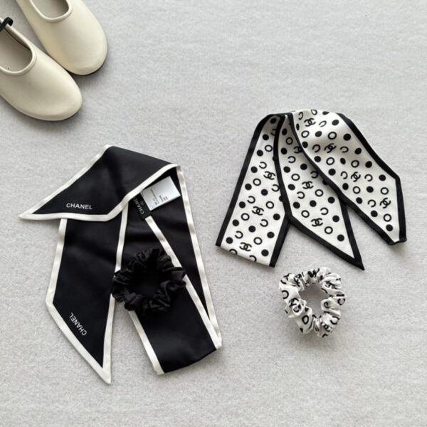 replica,repliche,fake,1:1,earrings,bracelet,ring,jewelry (Cerchietto per capelli + nastro) Set due pezzi con sciarpa piccola in seta Chanel High Edition, 1 set/borsa semplice (7O0Z7)