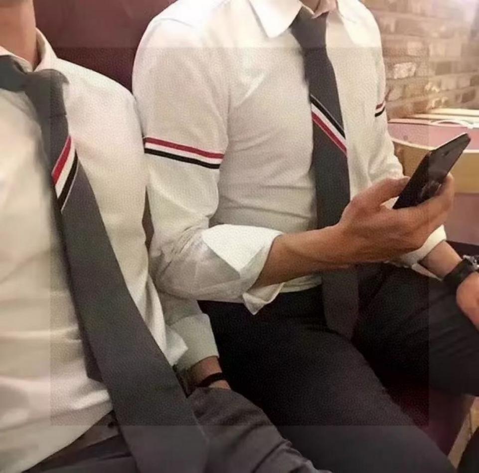 replica,repliche,fake,1:1,earrings,bracelet,ring,jewelry Cravatta da uomo in lana vergine Thom Browne (ZOTO7) replica,repliche,fake,1:1,earrings,bracelet,ring,jewelry Cravatta da uomo in lana vergine Thom Browne (ZOTO7)