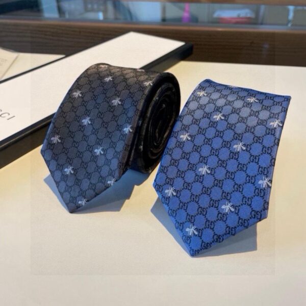 replica,repliche,fake,1:1,earrings,bracelet,ring,jewelry Gucci New Counter [Cravatta con stampa GG Bee] Cravatta da uomo (2HFD4)