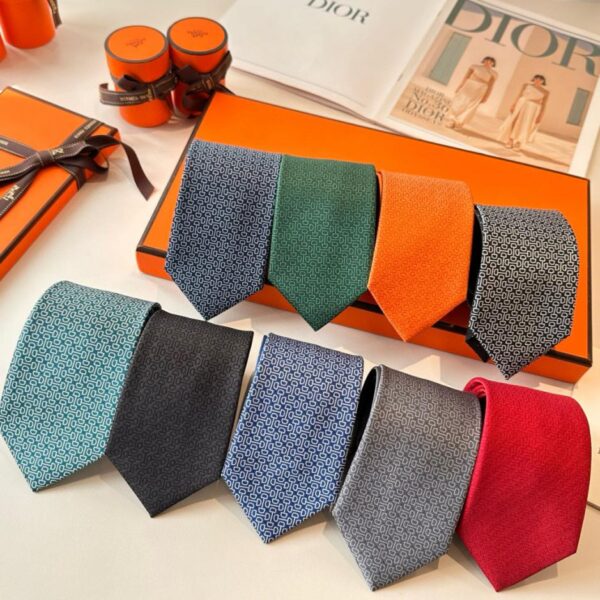 replica,repliche,fake,1:1,earrings,bracelet,ring,jewelry Nuova collezione di cravatte da uomo Hermès in 100% twill di seta pregiata, fatte a mano e personalizzate (RPQCT)