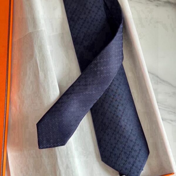 replica,repliche,fake,1:1,earrings,bracelet,ring,jewelry Cravatta Hermès da uomo Diamond H Plaid, nuova serie, 100% seta twill, personalizzazione fatta a mano (2FYDC)