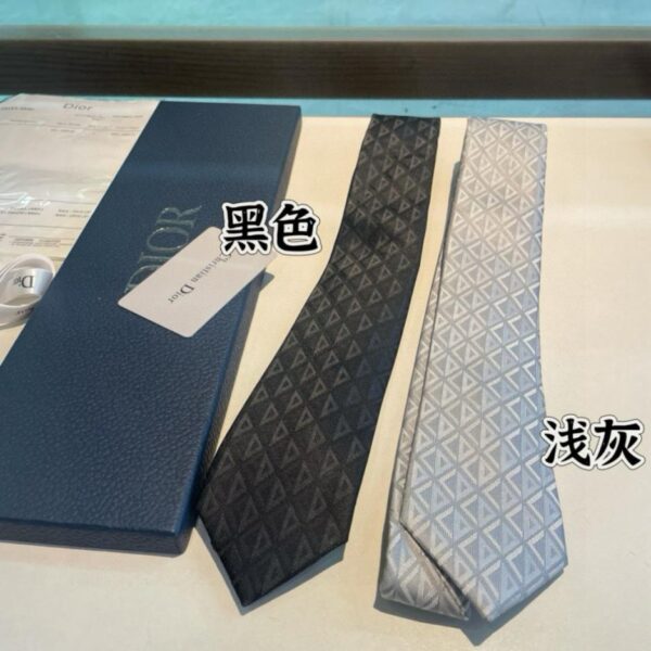 replica,repliche,fake,1:1,earrings,bracelet,ring,jewelry Cravatta Dior in seta a quadri da uomo (NNHDN)