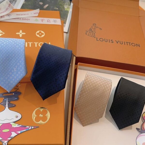 LV contatore sincronizzato squisito piccolo logo motivo scuro jacquard 100% seta jacquard superiore fatto a mano personalizzato (M8OPX)