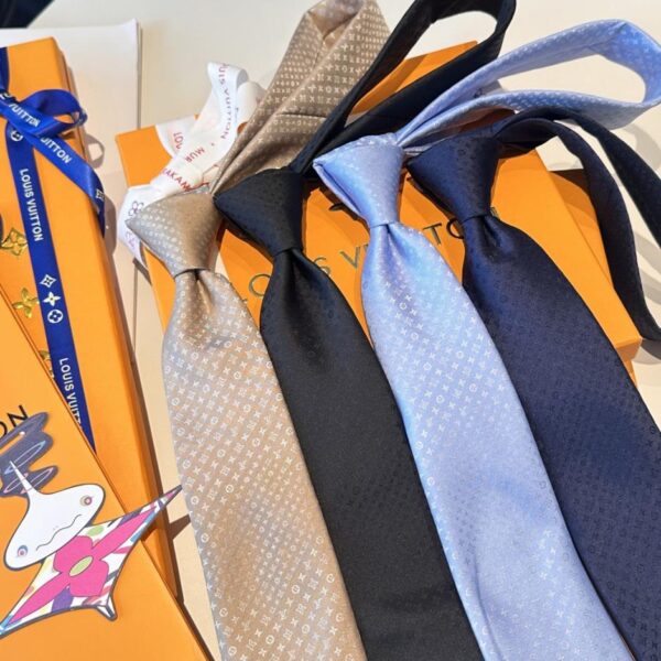 LV contatore sincronizzato squisito piccolo logo motivo scuro jacquard 100% seta jacquard superiore fatto a mano personalizzato (V8VAG)